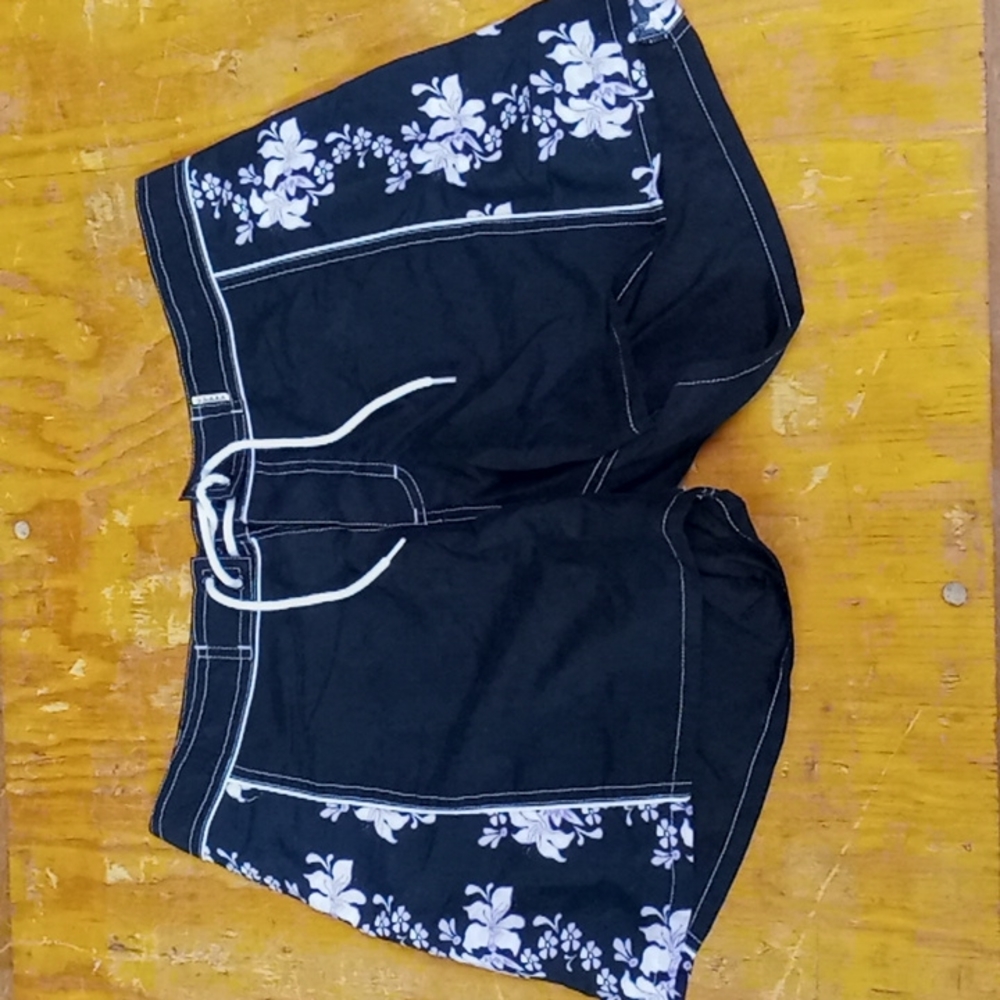 Donna Nicole shorts